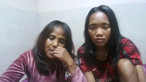 elisabet88 online show from October 10, 2025, 7:35 pm