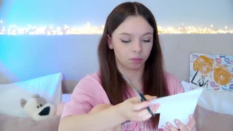 ElisabethDavis online show from January 18, 2025, 8:51 pm