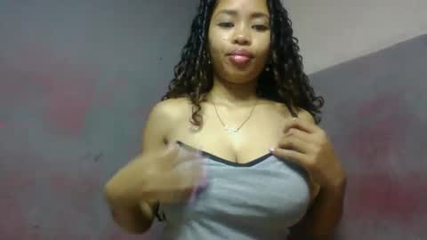 Snapshot of elisabethee chatting on May 9, 2026, 12:38 am elisabethee online show from May 9, 2026, 12:38 am