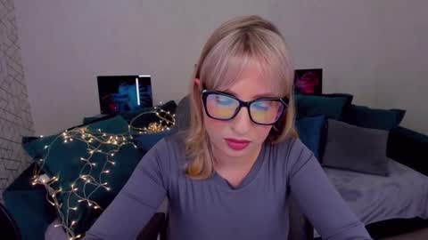 Elisabeth online show from February 10, 2025, 7:49 pm