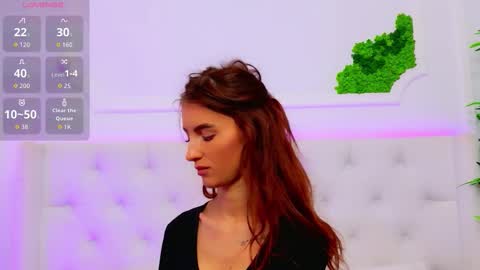 ElisaCharm online show from February 2, 2026, 5:28 am