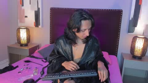 Elisa Sue online show from March 2, 2026, 4:03 am