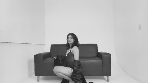 Elisa Sue online show from May 18, 2026, 4:18 am