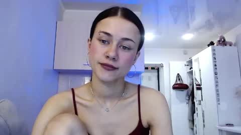 Elis online show from April 20, 2026, 5:54 am