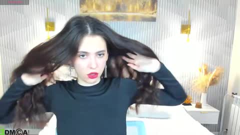 Elise online show from March 26, 2026, 1:01 am