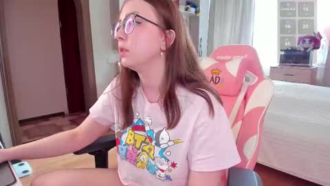 Elise    online show from February 20, 2025, 10:16 am