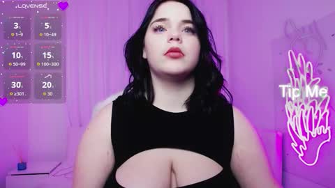 Eliss online show from November 24, 2025, 4:40 pm