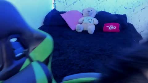 E L I S S A online show from April 19, 2026, 1:49 am