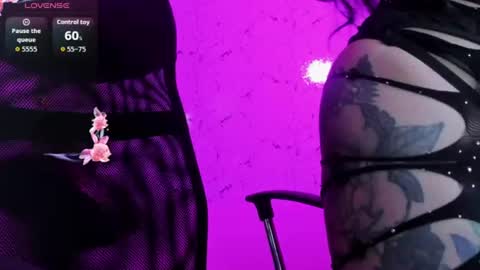 Snapshot of elissa_iris chatting on June 25, 2026, 2:11 am E L I S S A online show from June 25, 2026, 2:11 am