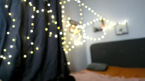 Petite Yumi online show from December 7, 2024, 12:08 am