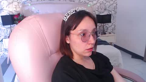 Eliza online show from November 27, 2025, 7:27 pm