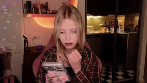 Elizabeth online show from November 26, 2025, 12:06 pm