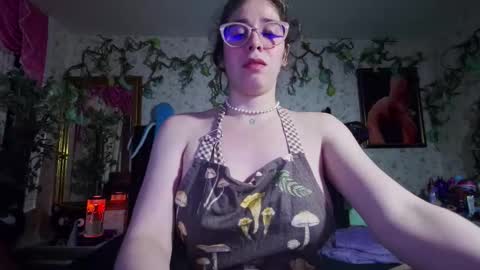 Elizabeth online show from November 5, 2025, 11:10 am