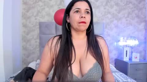 Elizabeth online show from March 3, 2025, 1:10 am