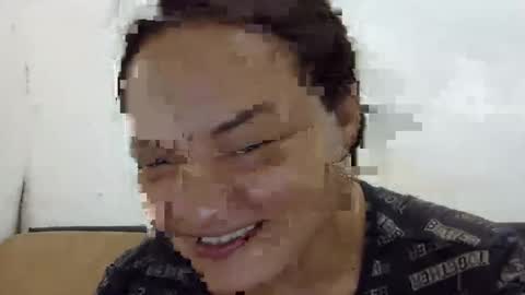 Elizabeth Martinez  online show from October 9, 2025, 7:45 pm