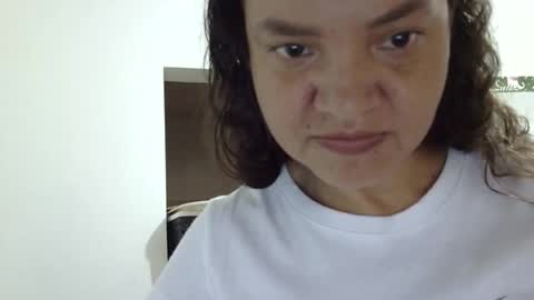 Elizabeth Martinez  online show from May 3, 2026, 4:24 pm