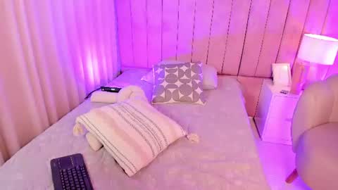 Snapshot of elizabeth_roche chatting on July 30, 2026, 2:27 pm elizabeth_roche online show from July 30, 2026, 2:27 pm
