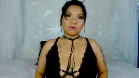 Elizabeth  online show from April 28, 2026, 12:10 pm