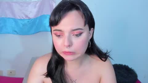 Elizabeth Taylor online show from December 16, 2025, 2:27 am