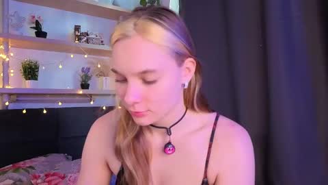 Snapshot of elizabethandersen chatting on May 2, 2026, 1:21 am Elizabeth online show from May 2, 2026, 1:21 am