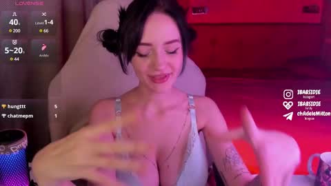 Snapshot of elizabethbritanny chatting on February 2, 2025, 11:42 pm Adele online show from February 2, 2025, 11:42 pm