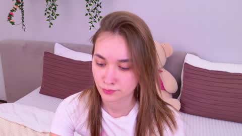 Elizabeth online show from February 28, 2025, 7:46 pm