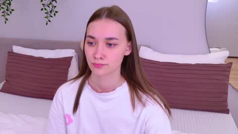 Elizabeth online show from March 1, 2025, 1:53 am