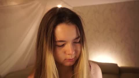 Elizabeth online show from October 12, 2025, 6:18 pm