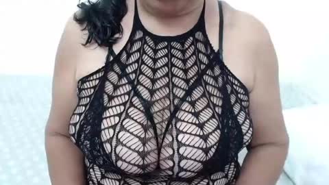 ElizabethMiler online show from June 29, 2026, 4:07 pm