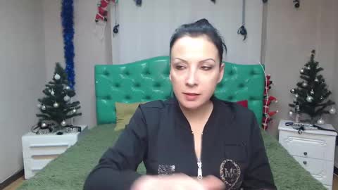 ElizabethSho online show from January 19, 2025, 3:50 am