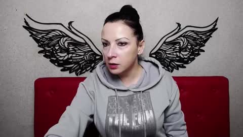 ElizabethSho online show from January 19, 2025, 6:10 pm