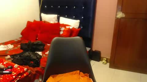 Snapshot of elizabethtaylor1 chatting on February 14, 2025, 10:17 am Elizabeth online show from February 14, 2025, 10:17 am