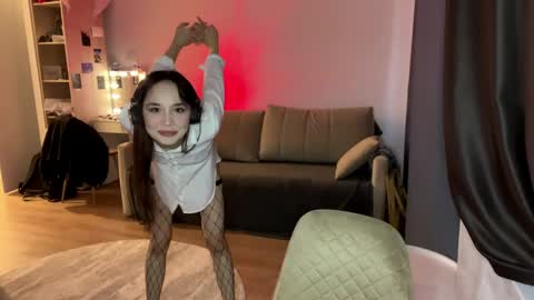 Elizabet online show from May 20, 2026, 1:01 am