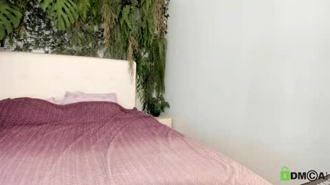 Eliza online show from September 21, 2025, 4:41 pm