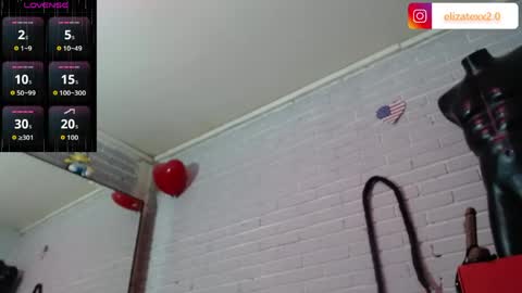 Snapshot of elizatex chatting on June 2, 2026, 7:05 pm online show from June 2, 2026, 7:05 pm