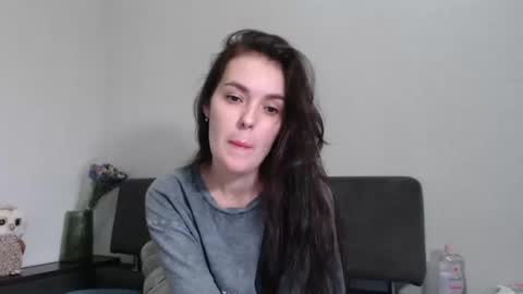 elizbetfox online show from September 24, 2025, 9:18 pm