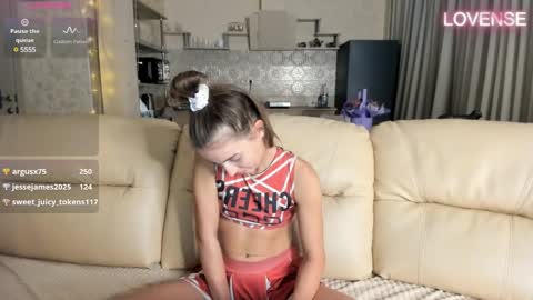 Eliz                               online show from February 14, 2025, 3:05 pm