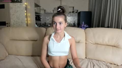 Eliz                               online show from March 9, 2025, 5:06 pm