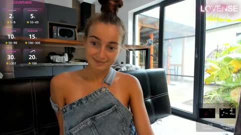 Eliz                               online show from November 13, 2025, 8:46 am