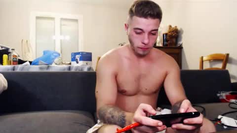 elkafit28 online show from April 19, 2026, 9:06 pm