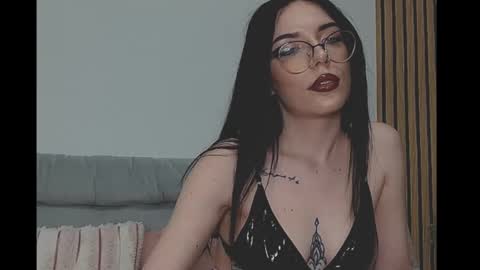 Chloe online show from February 2, 2026, 11:58 pm