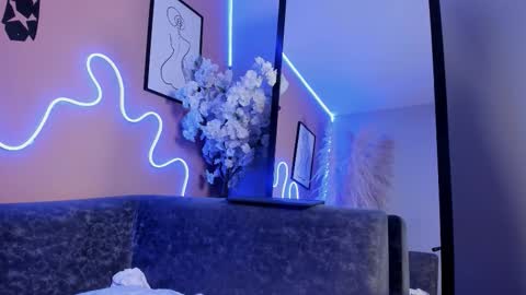 Ella online show from November 21, 2025, 12:26 pm