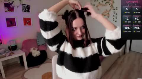 ELLA online show from October 19, 2025, 10:16 am