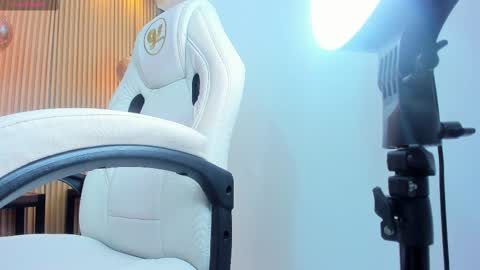 ella harper online show from February 21, 2025, 9:13 am