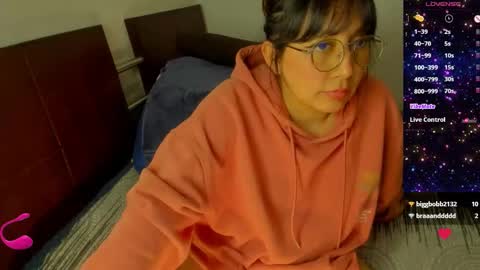 Ella and Harry online show from September 12, 2025, 4:01 am