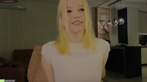 Ella NEXT STREAM 1TH DECEMBER 1200 - 0800 AM AT MOSCOW TIME online show from April 20, 2026, 11:39 pm