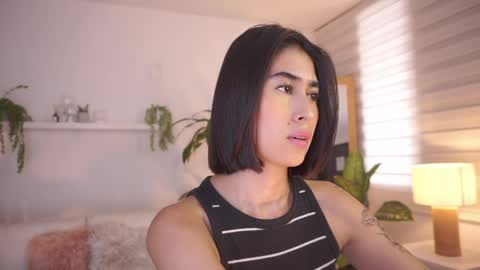 Snapshot of ella_owen chatting on April 27, 2026, 7:23 pm ELLA OWEN online show from April 27, 2026, 7:23 pm