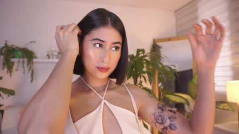 Snapshot of ella_owen chatting on May 1, 2026, 8:02 pm ELLA OWEN online show from May 1, 2026, 8:02 pm