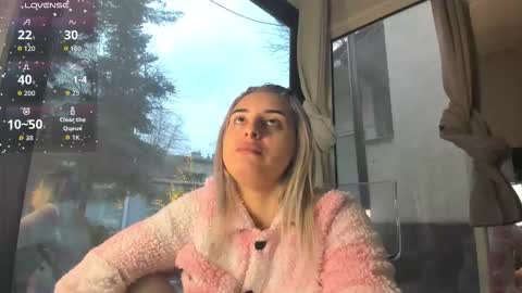 ella_vee online show from February 9, 2026, 6:17 am