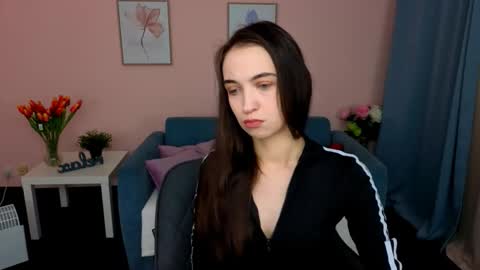 ellaasteele online show from October 19, 2025, 8:53 pm